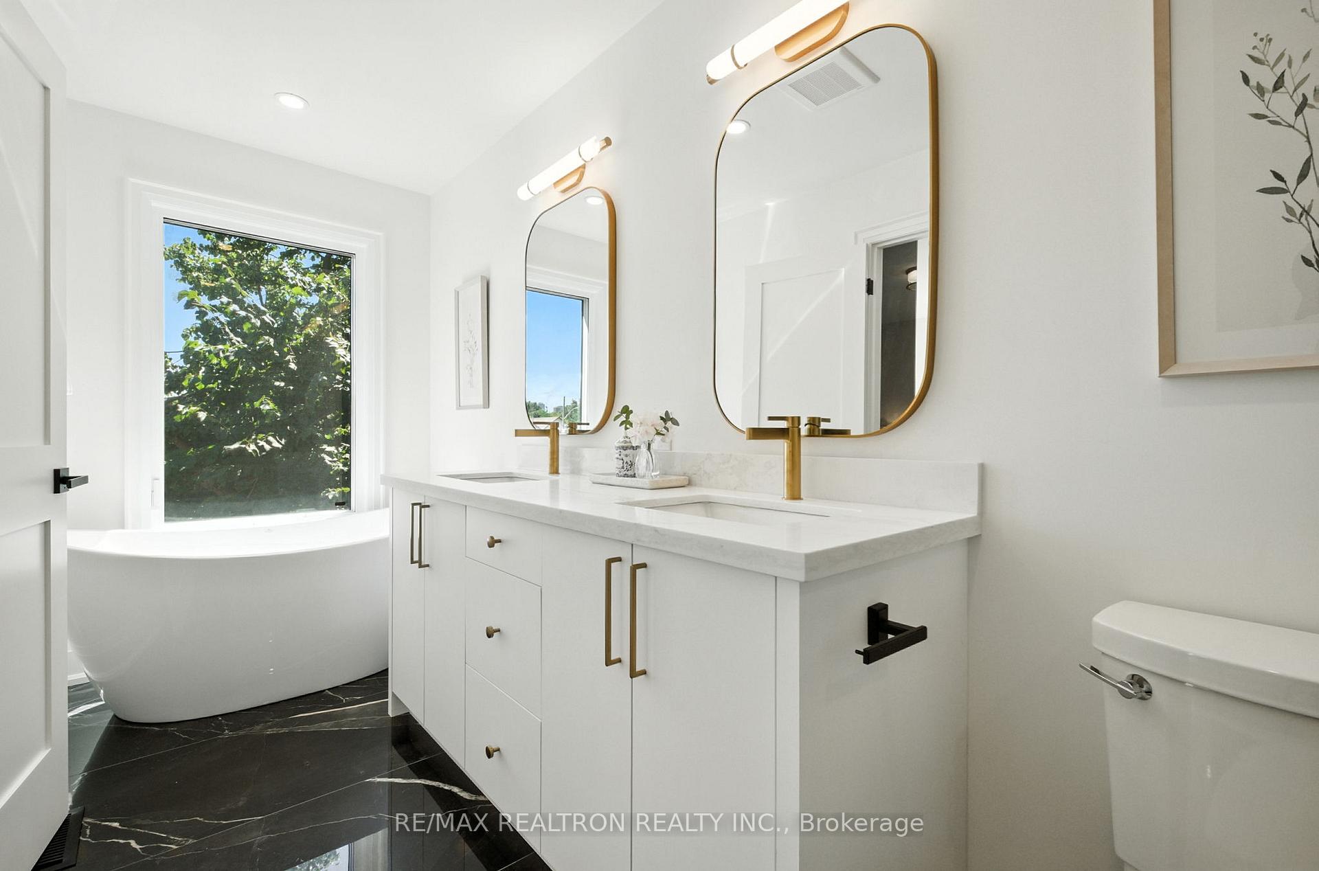 Photo 28 of 7B Bracebridge Avenue, Toronto, Woodbine-Lumsden — HOMEH