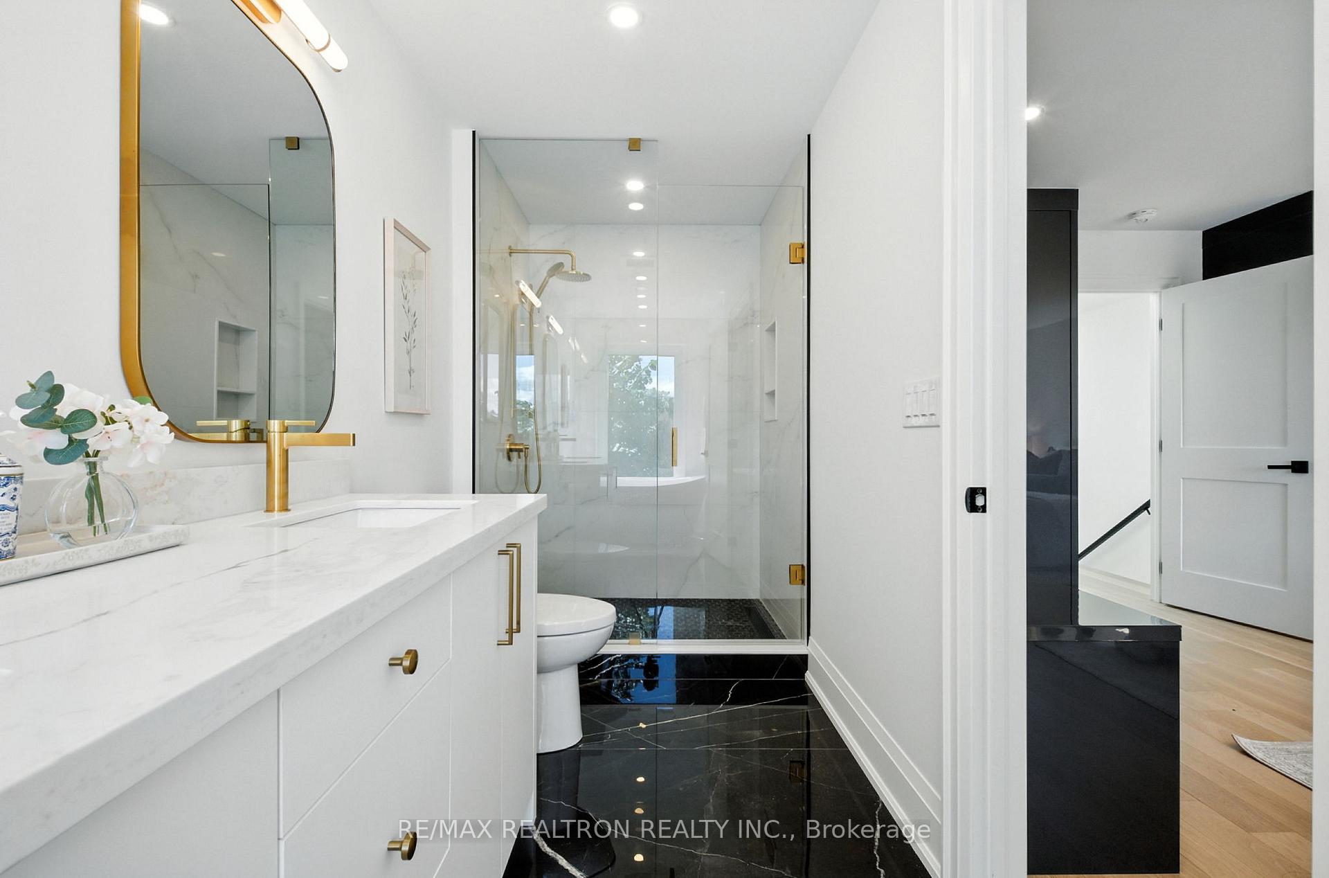 Photo 29 of 7B Bracebridge Avenue, Toronto, Woodbine-Lumsden — HOMEH