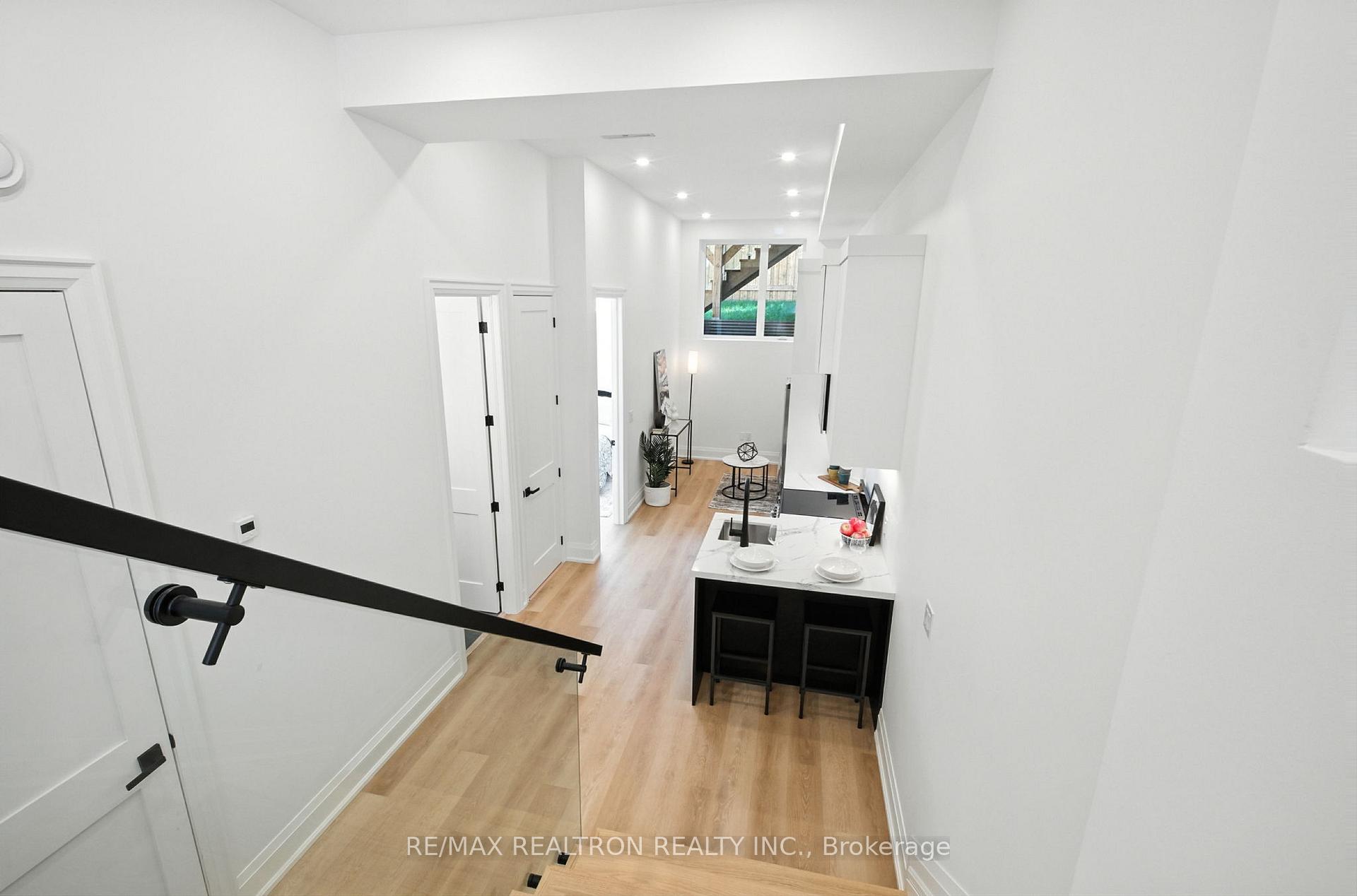 Photo 40 of 7B Bracebridge Avenue, Toronto, Woodbine-Lumsden — HOMEH