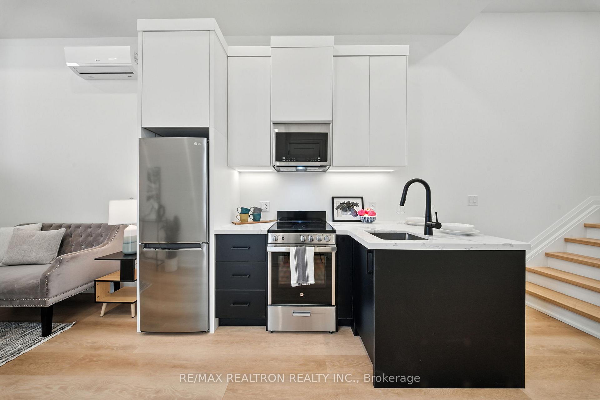 Photo 41 of 7B Bracebridge Avenue, Toronto, Woodbine-Lumsden — HOMEH