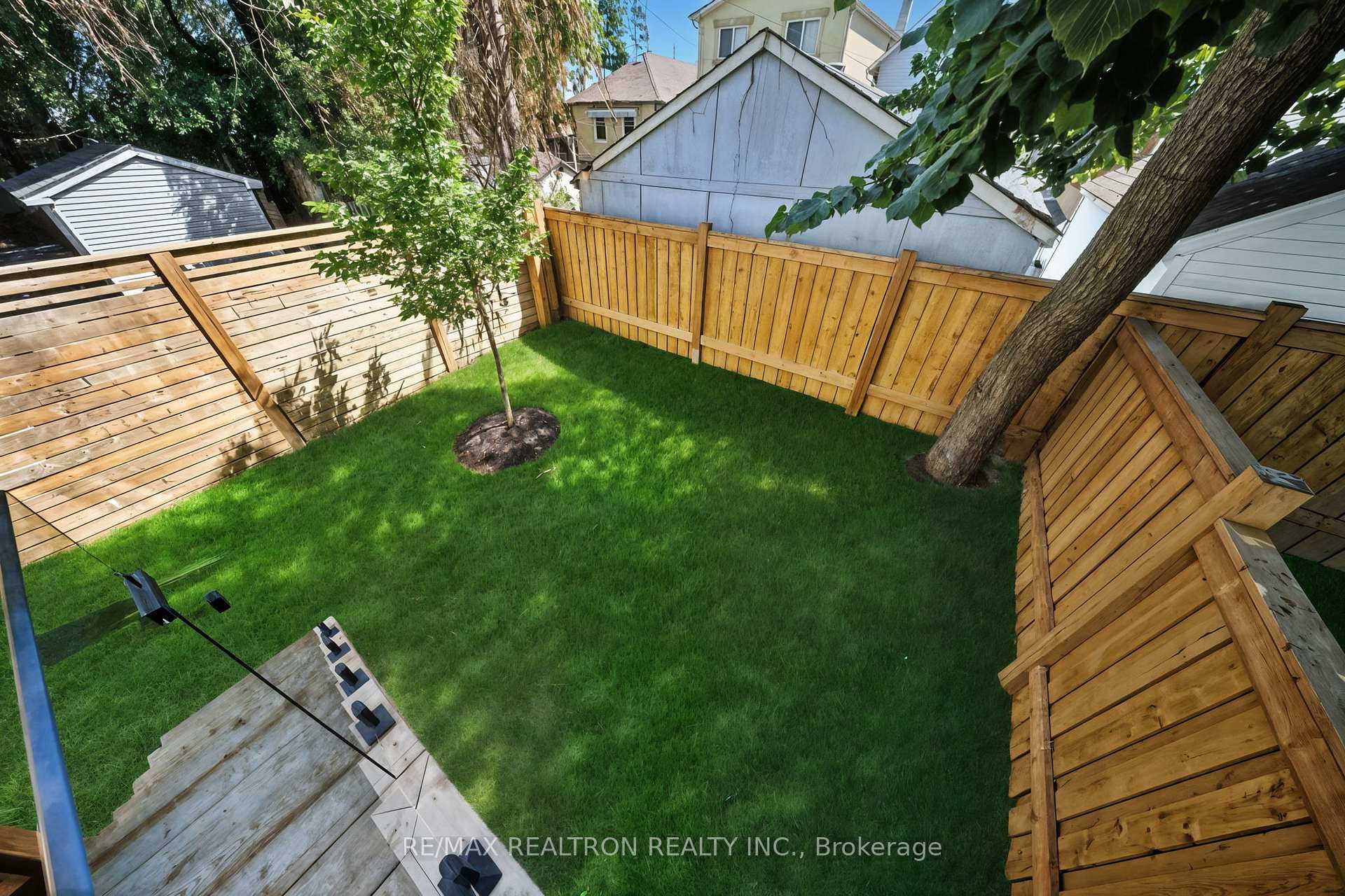 Photo 49 of 7B Bracebridge Avenue, Toronto, Woodbine-Lumsden — HOMEH