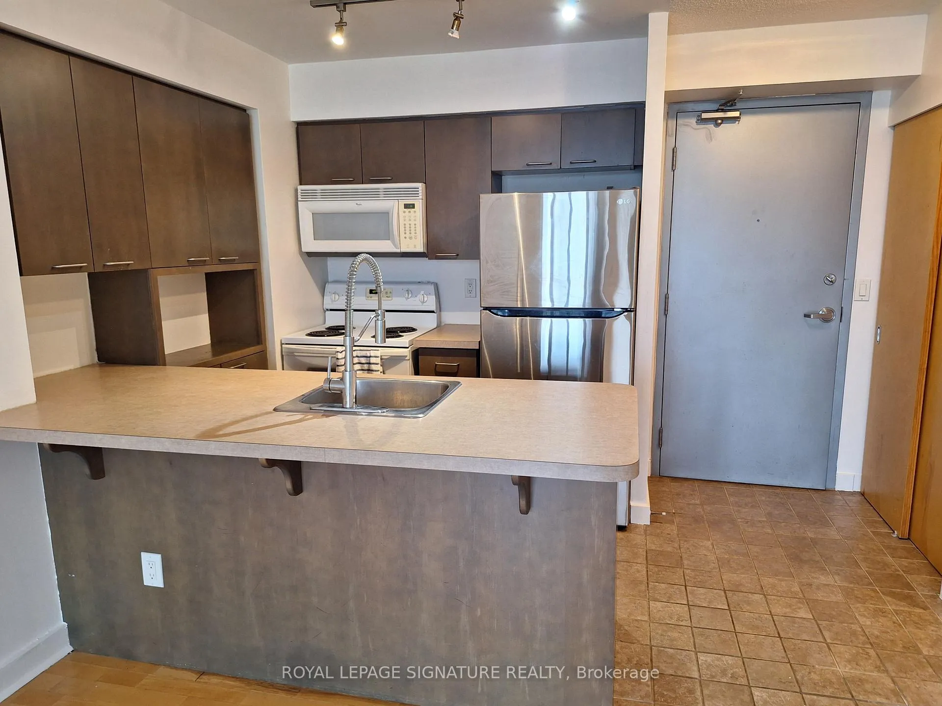 Photo 4 of Unit 1516, 255 Richmond Street E, Toronto, Moss Park — HOMEH