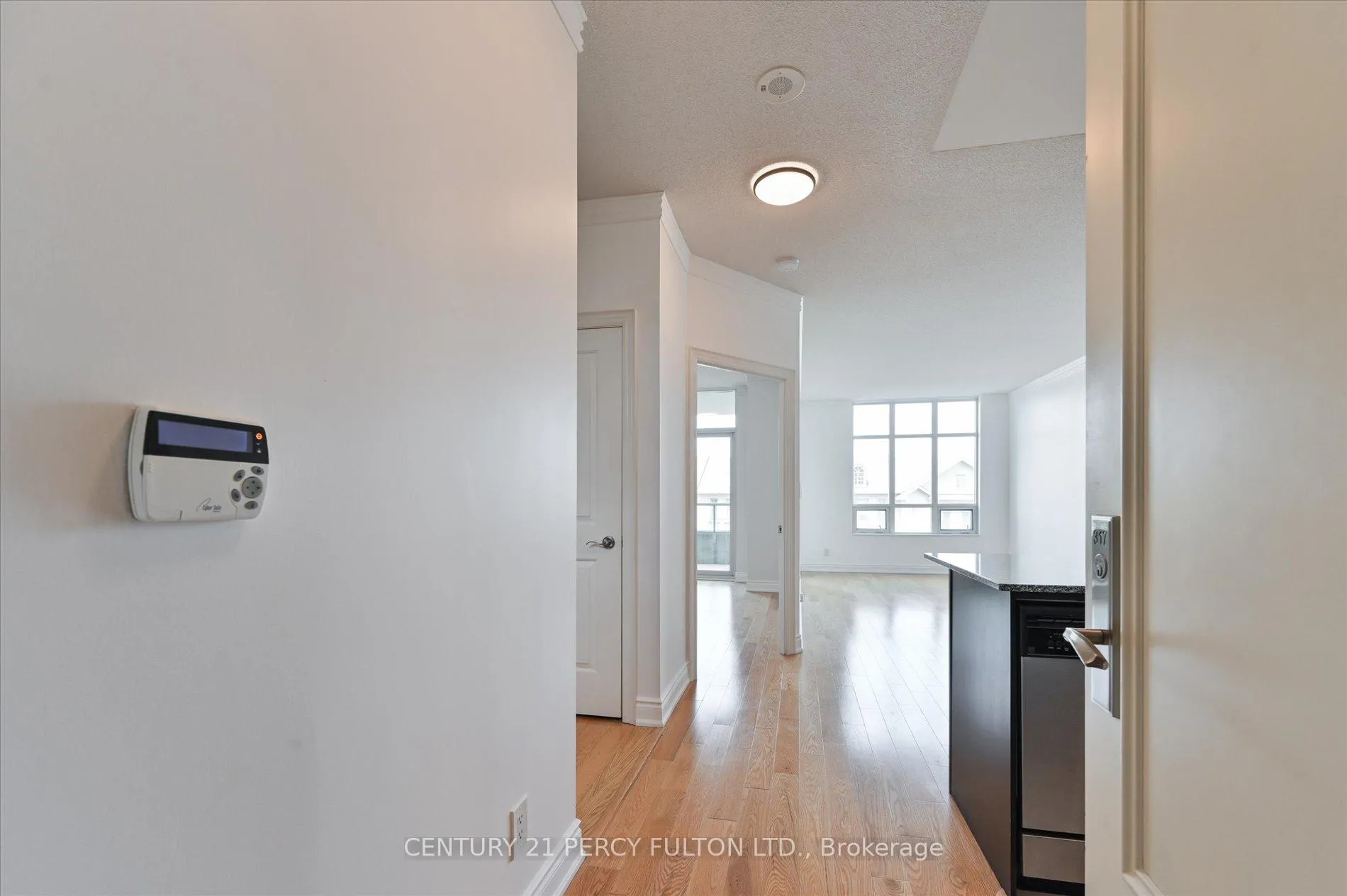 Photo 10 of Unit 317, 20 Bloorview Place, North York, Don Valley Village — HOMEH