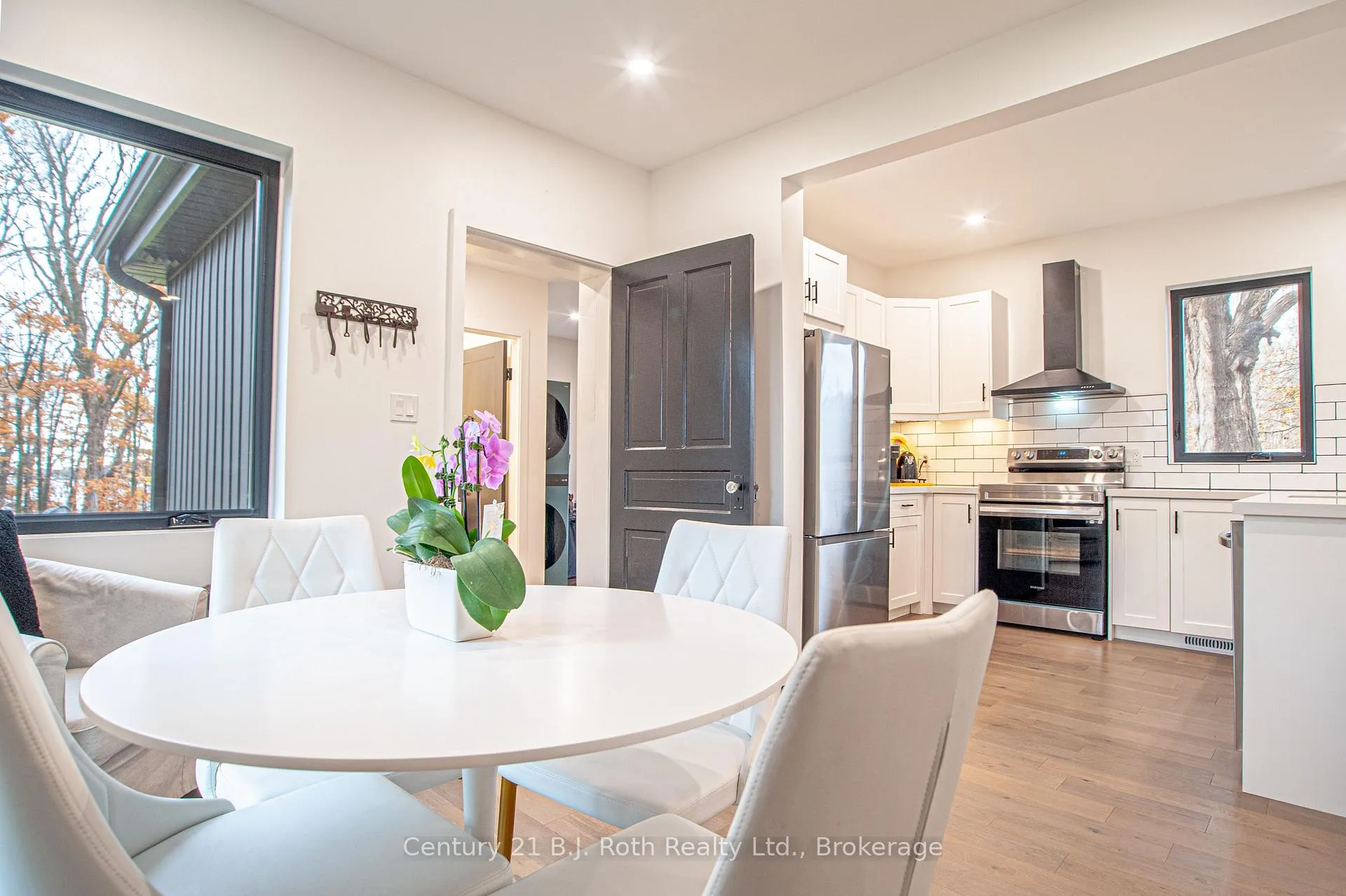 Photo 7 of 381 Olive Street, Midland — HOMEH