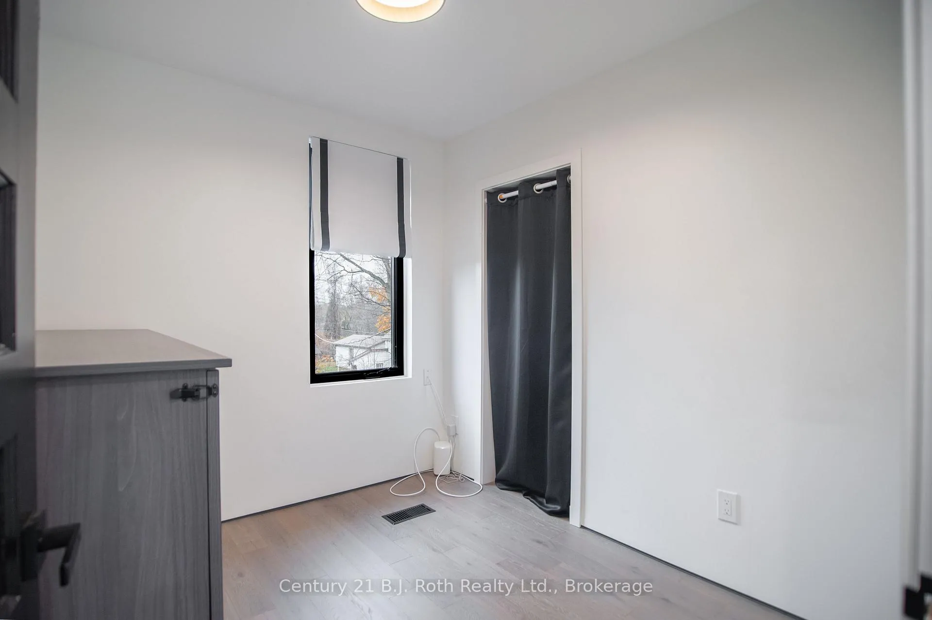 Photo 10 of 381 Olive Street, Midland — HOMEH