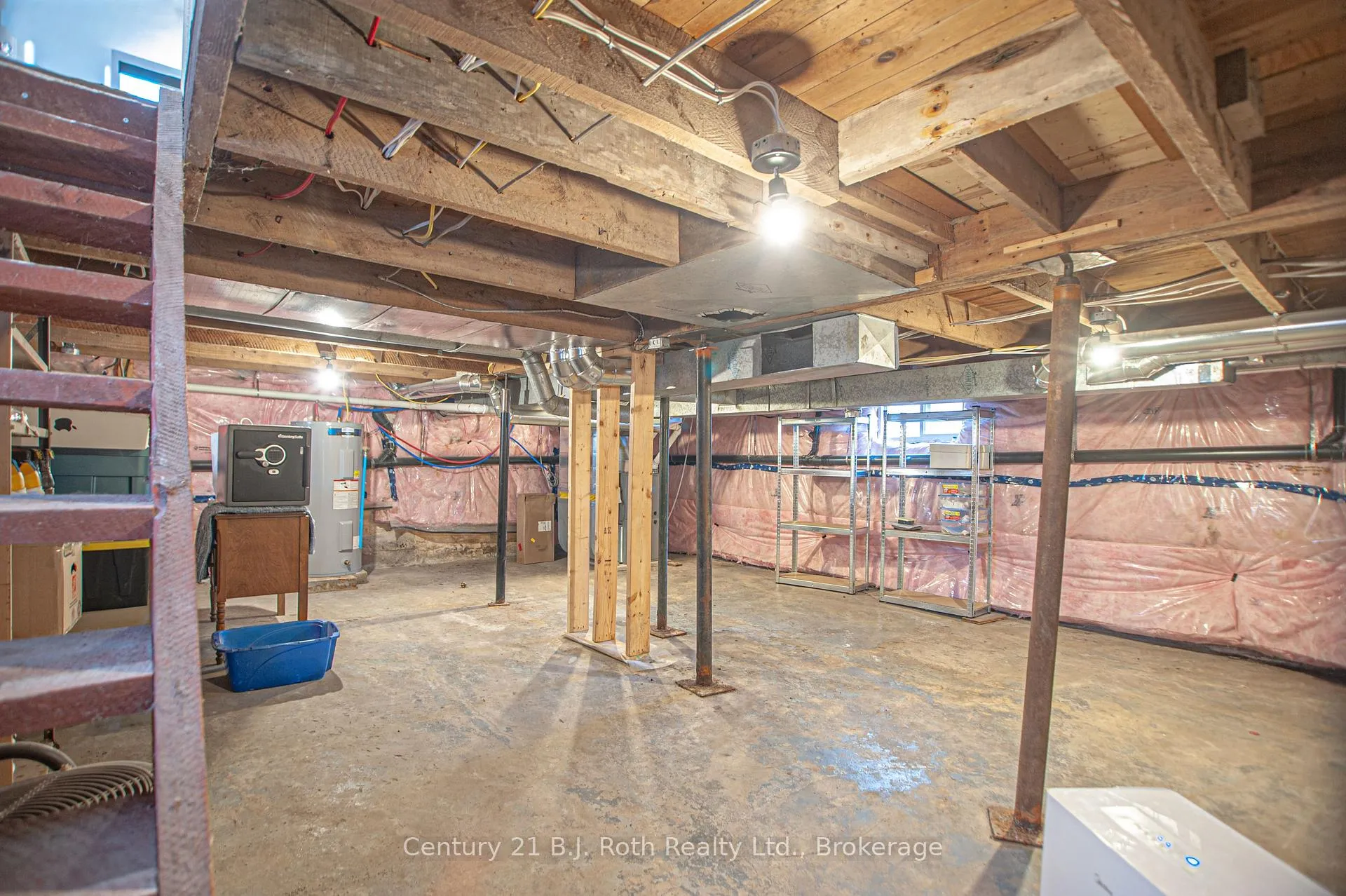 Photo 14 of 381 Olive Street, Midland — HOMEH