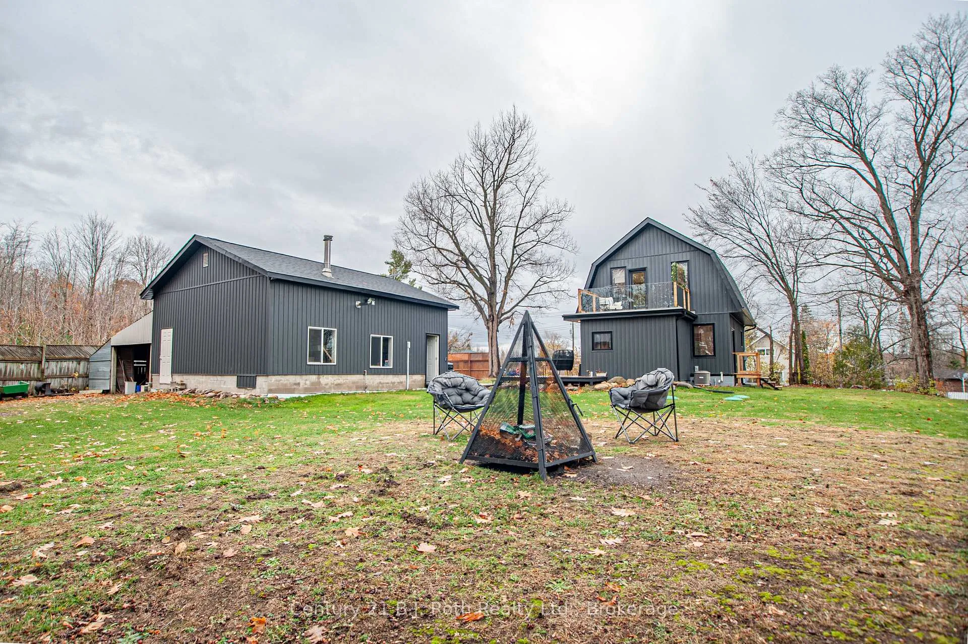 Photo 19 of 381 Olive Street, Midland — HOMEH