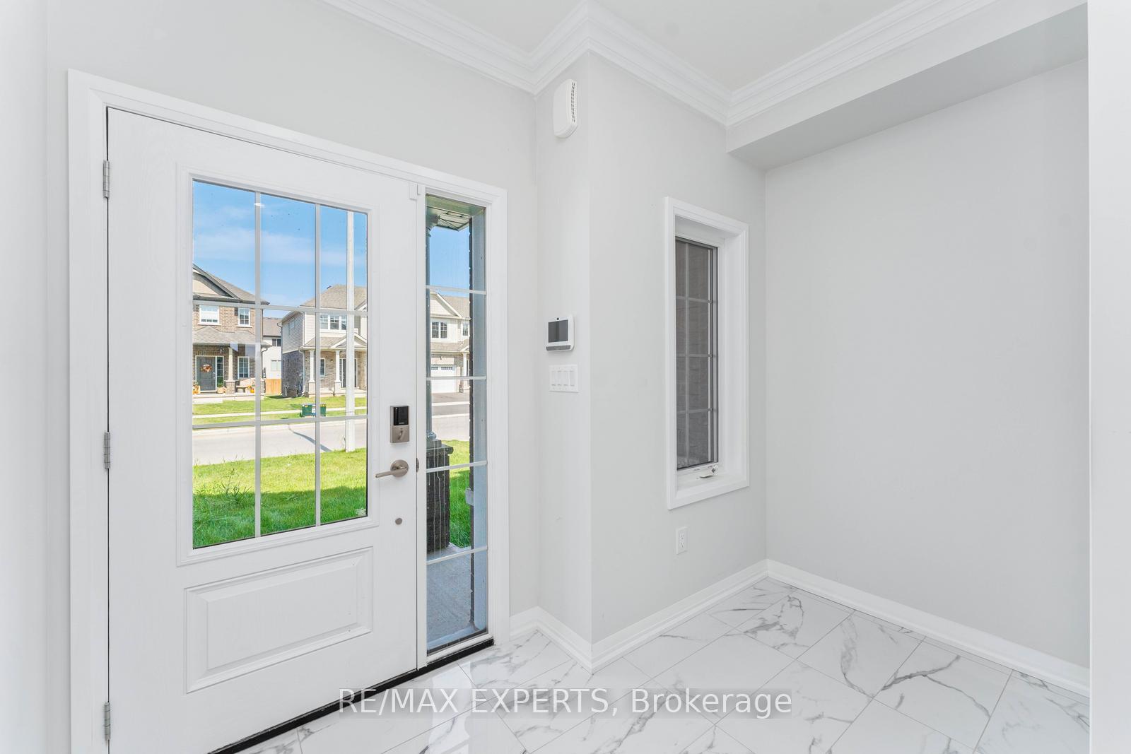 Photo 5 of 116 Alicia Crescent, Thorold, Hurricane/Merrittville — HOMEH