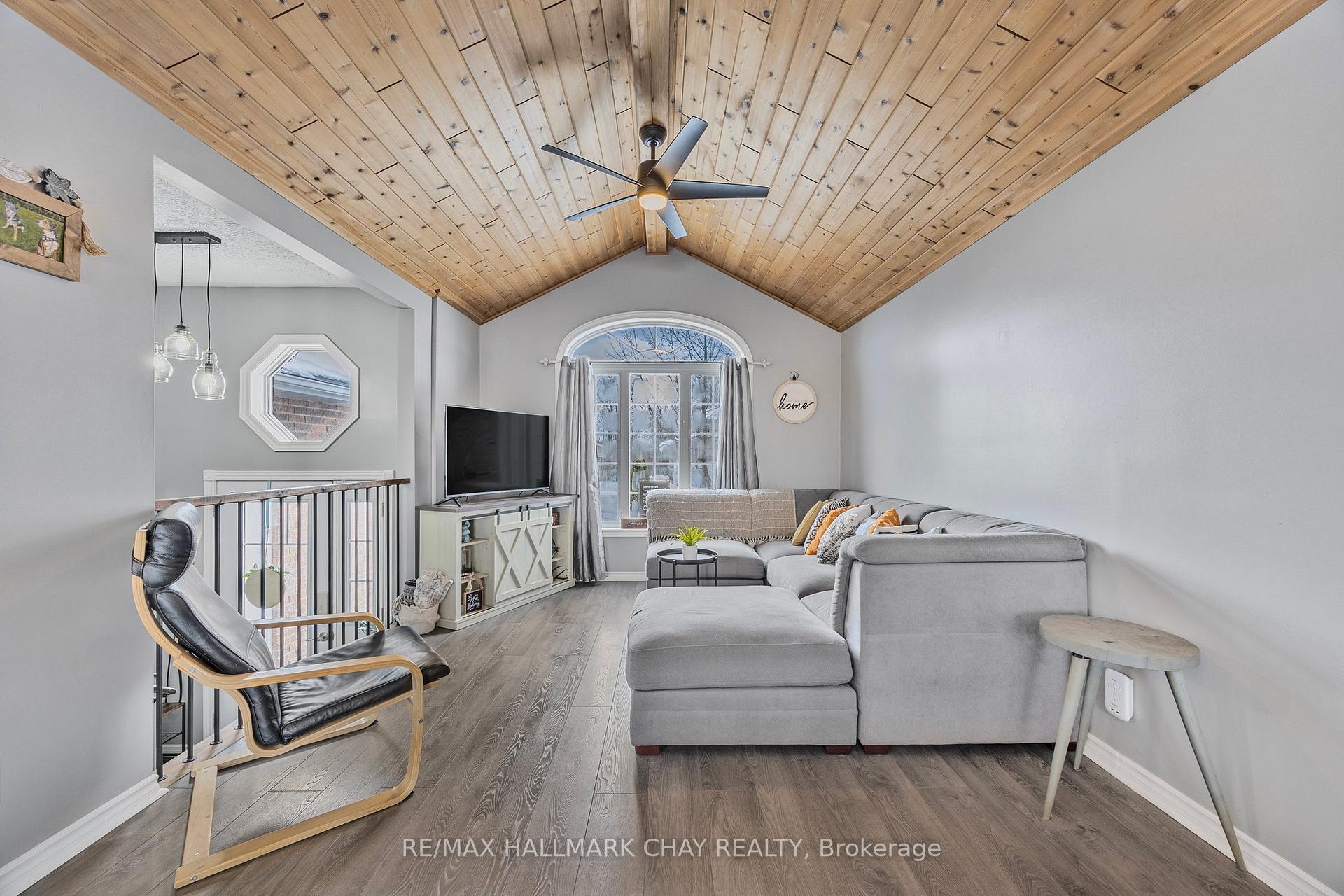 Photo 11 of 68 Anderson Crescent, Tay, Victoria Harbour — HOMEH