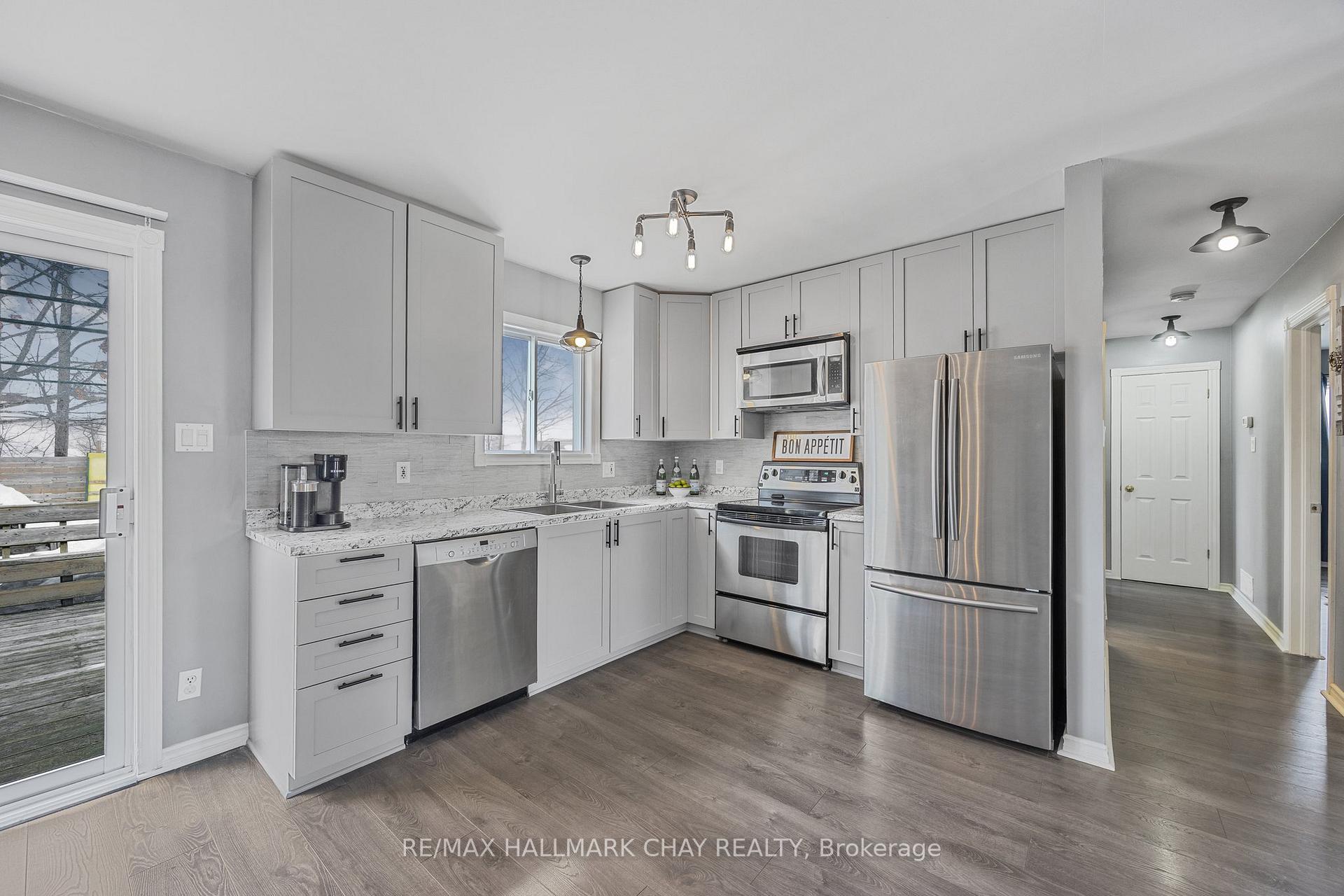 Photo 18 of 68 Anderson Crescent, Tay, Victoria Harbour — HOMEH