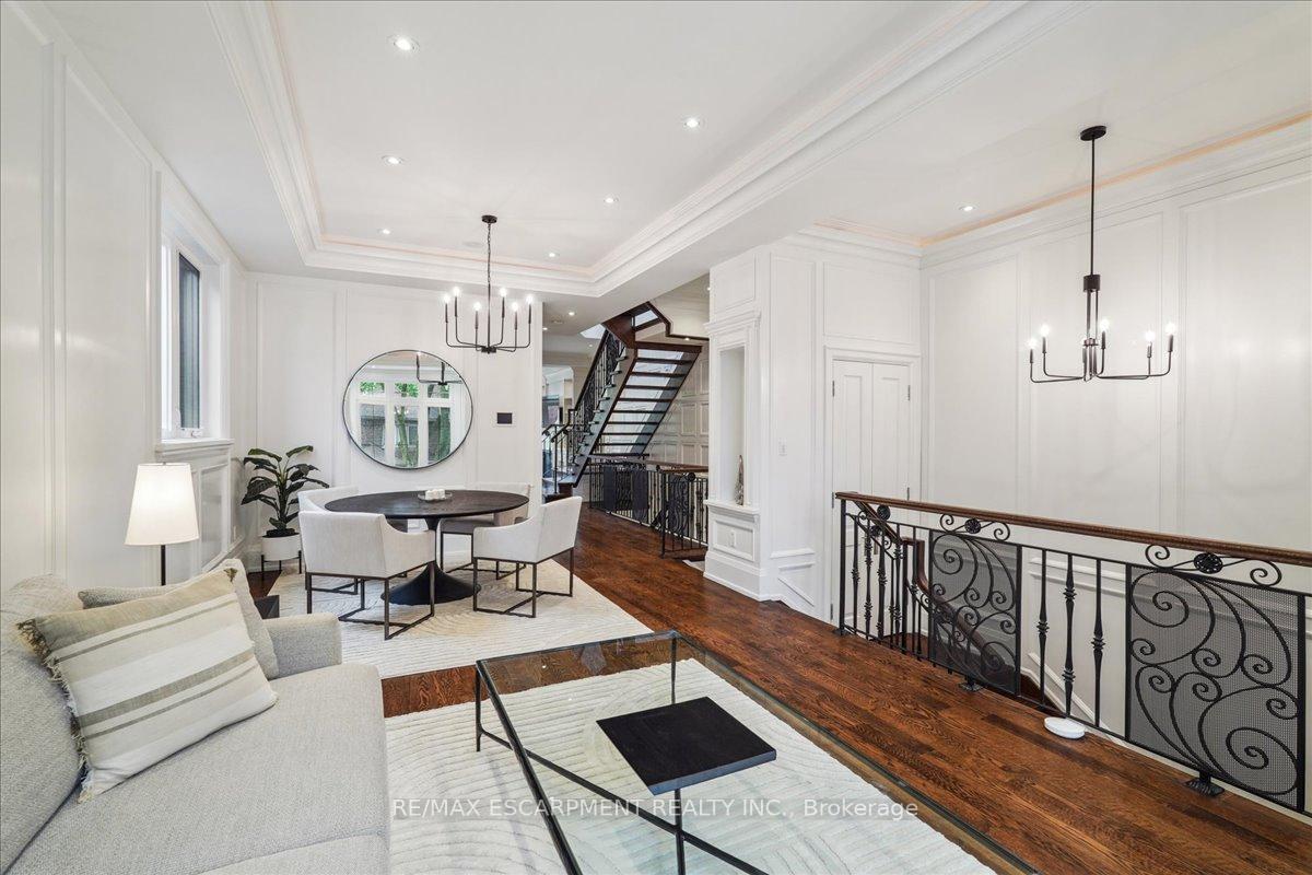 Photo 6 of 34 Joicey Boulevard, Toronto, Bedford Park-Nortown — HOMEH