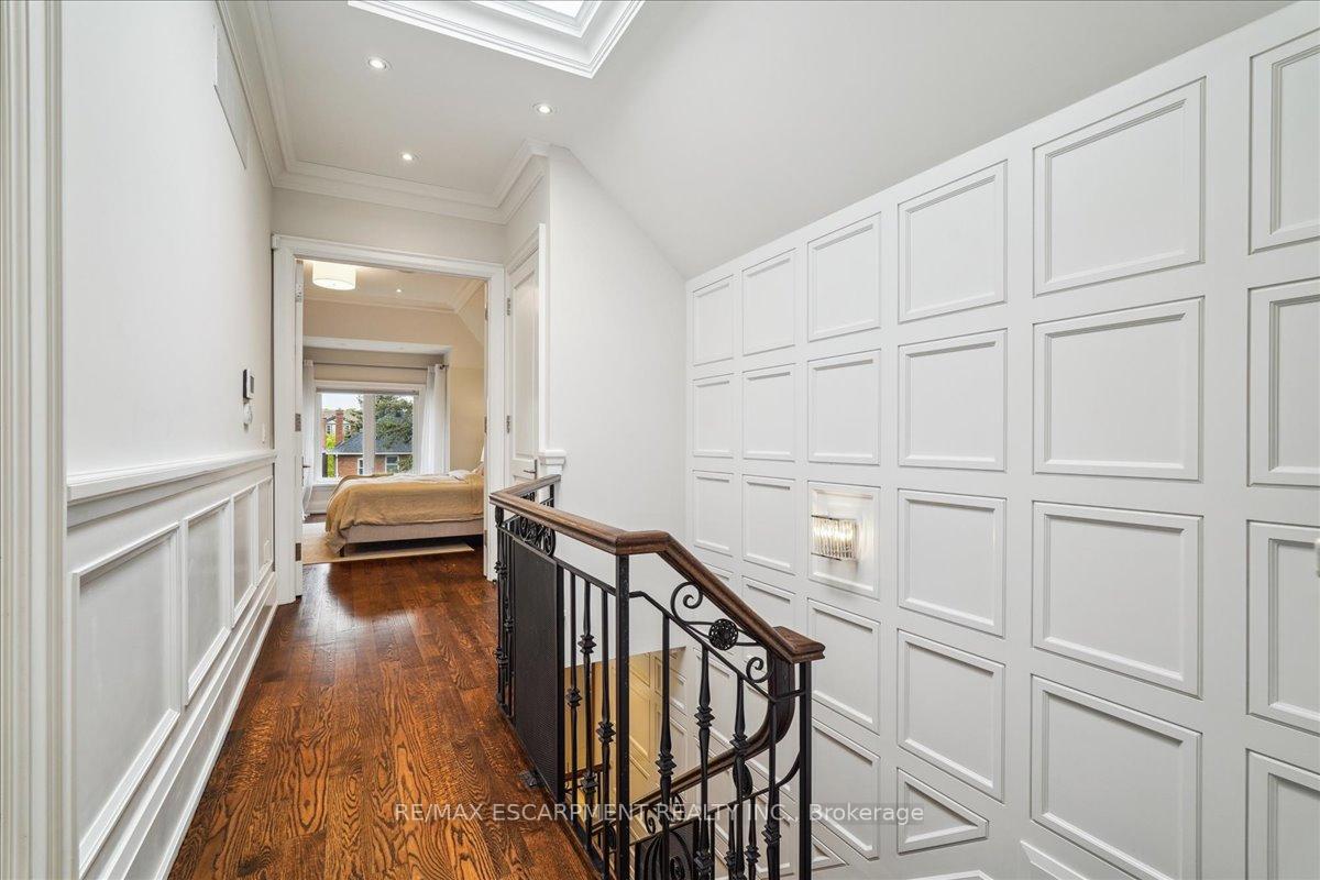 Photo 19 of 34 Joicey Boulevard, Toronto, Bedford Park-Nortown — HOMEH