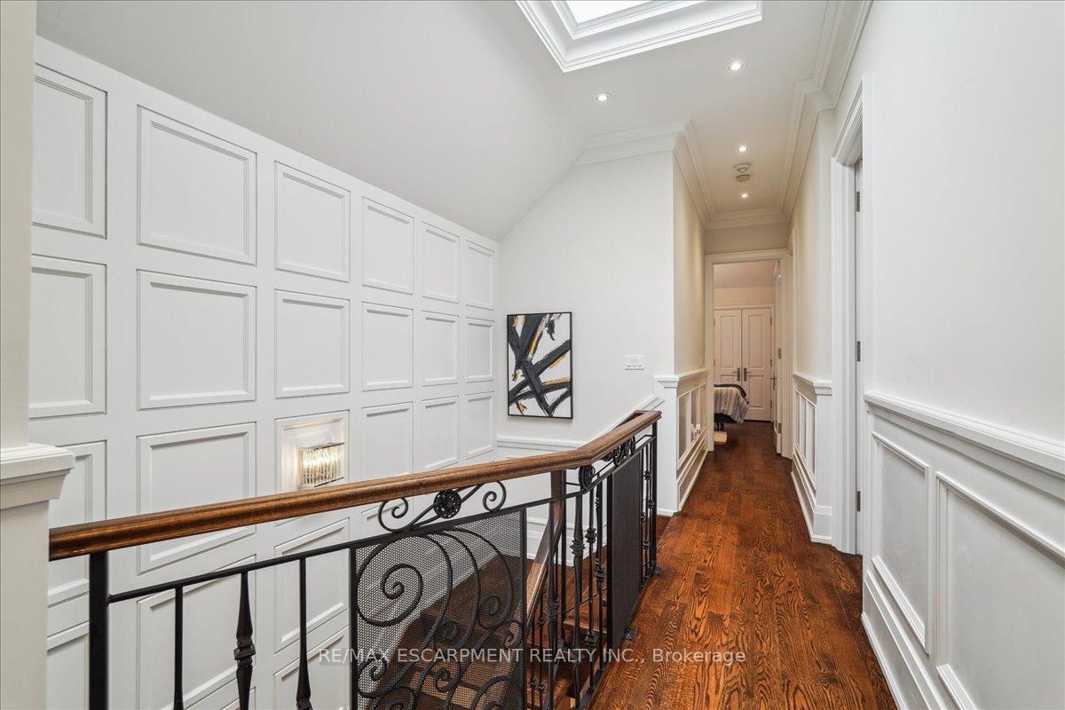 Photo 22 of 34 Joicey Boulevard, Toronto, Bedford Park-Nortown — HOMEH