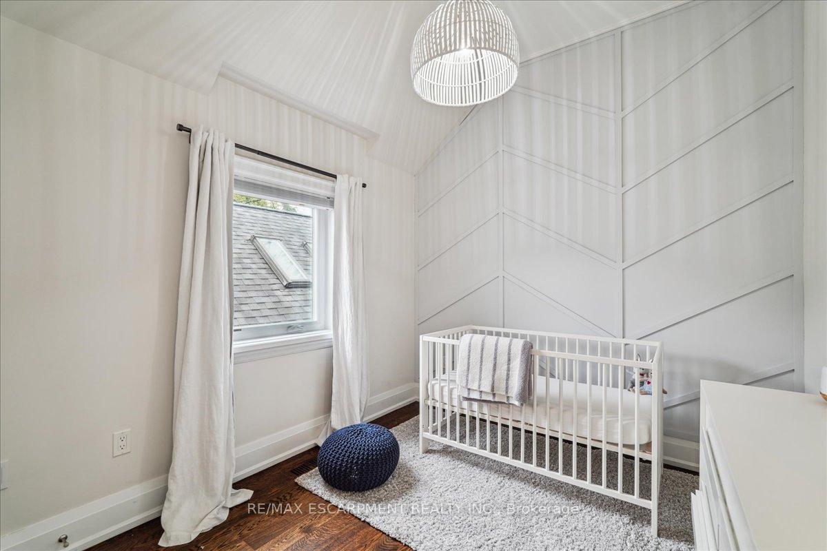Photo 23 of 34 Joicey Boulevard, Toronto, Bedford Park-Nortown — HOMEH