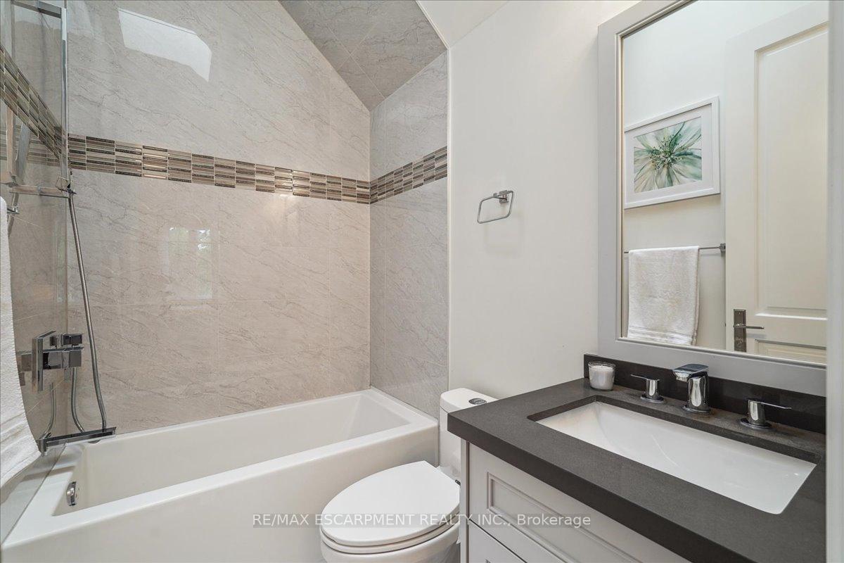 Photo 28 of 34 Joicey Boulevard, Toronto, Bedford Park-Nortown — HOMEH