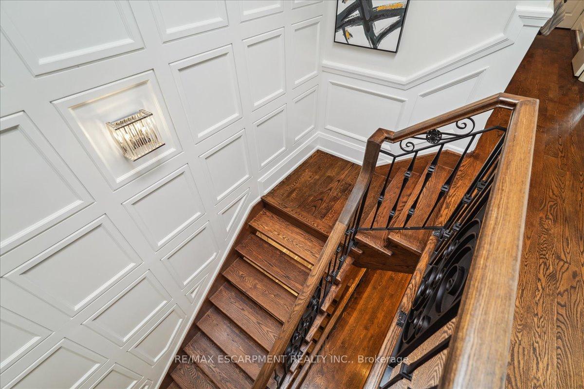 Photo 29 of 34 Joicey Boulevard, Toronto, Bedford Park-Nortown — HOMEH