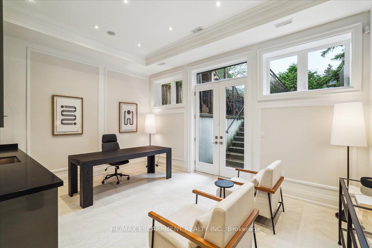 Photo 30 of 34 Joicey Boulevard, Toronto, Bedford Park-Nortown — HOMEH