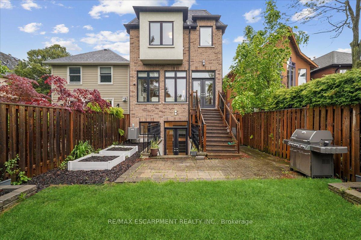 Photo 35 of 34 Joicey Boulevard, Toronto, Bedford Park-Nortown — HOMEH