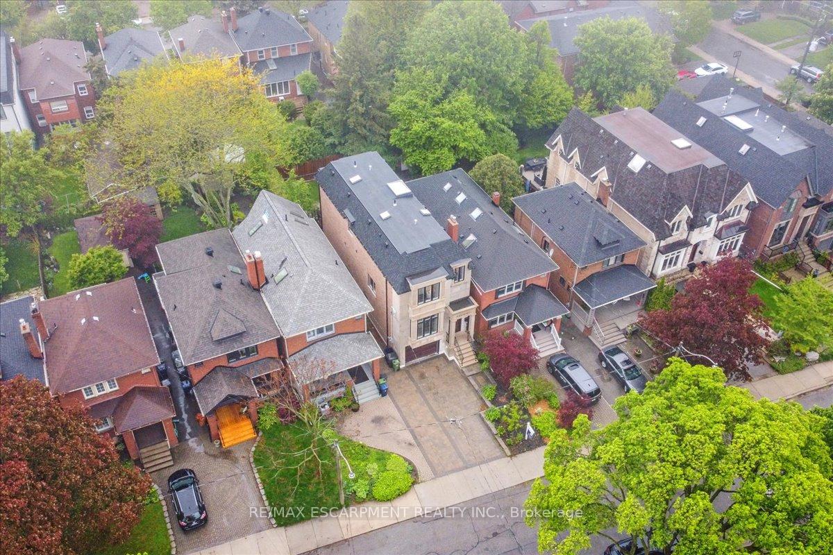 Photo 39 of 34 Joicey Boulevard, Toronto, Bedford Park-Nortown — HOMEH