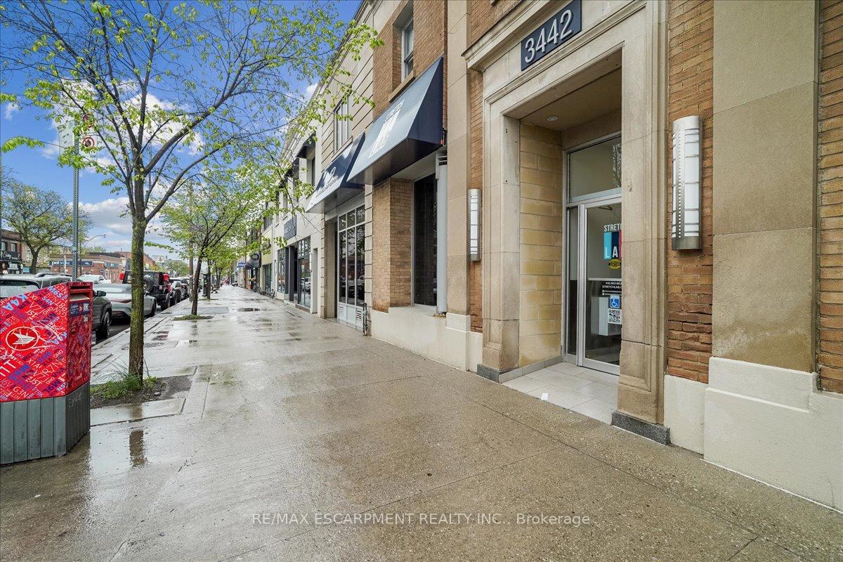 Photo 42 of 34 Joicey Boulevard, Toronto, Bedford Park-Nortown — HOMEH