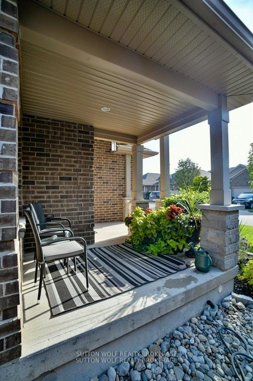 Photo 3 of Unit 2, 295 Mogg Street, Strathroy-Caradoc, SE — HOMEH