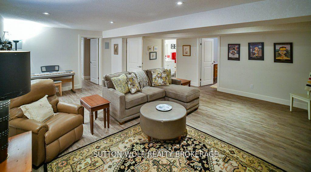 Photo 25 of Unit 2, 295 Mogg Street, Strathroy-Caradoc, SE — HOMEH