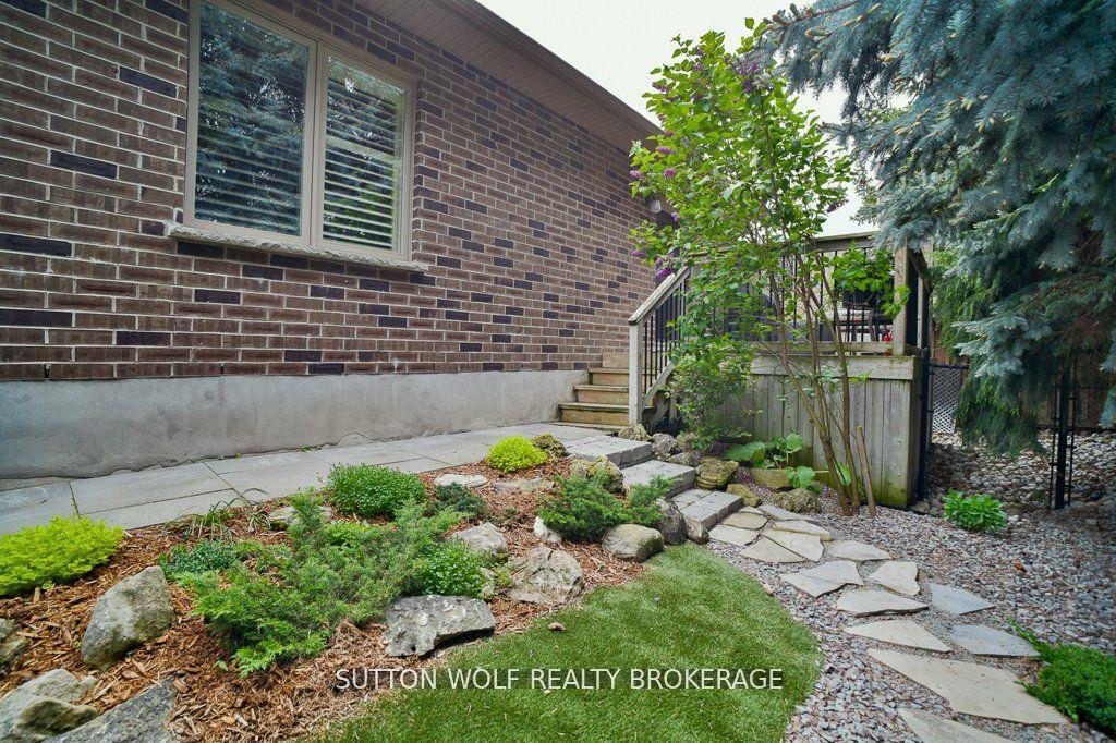 Photo 31 of Unit 2, 295 Mogg Street, Strathroy-Caradoc, SE — HOMEH