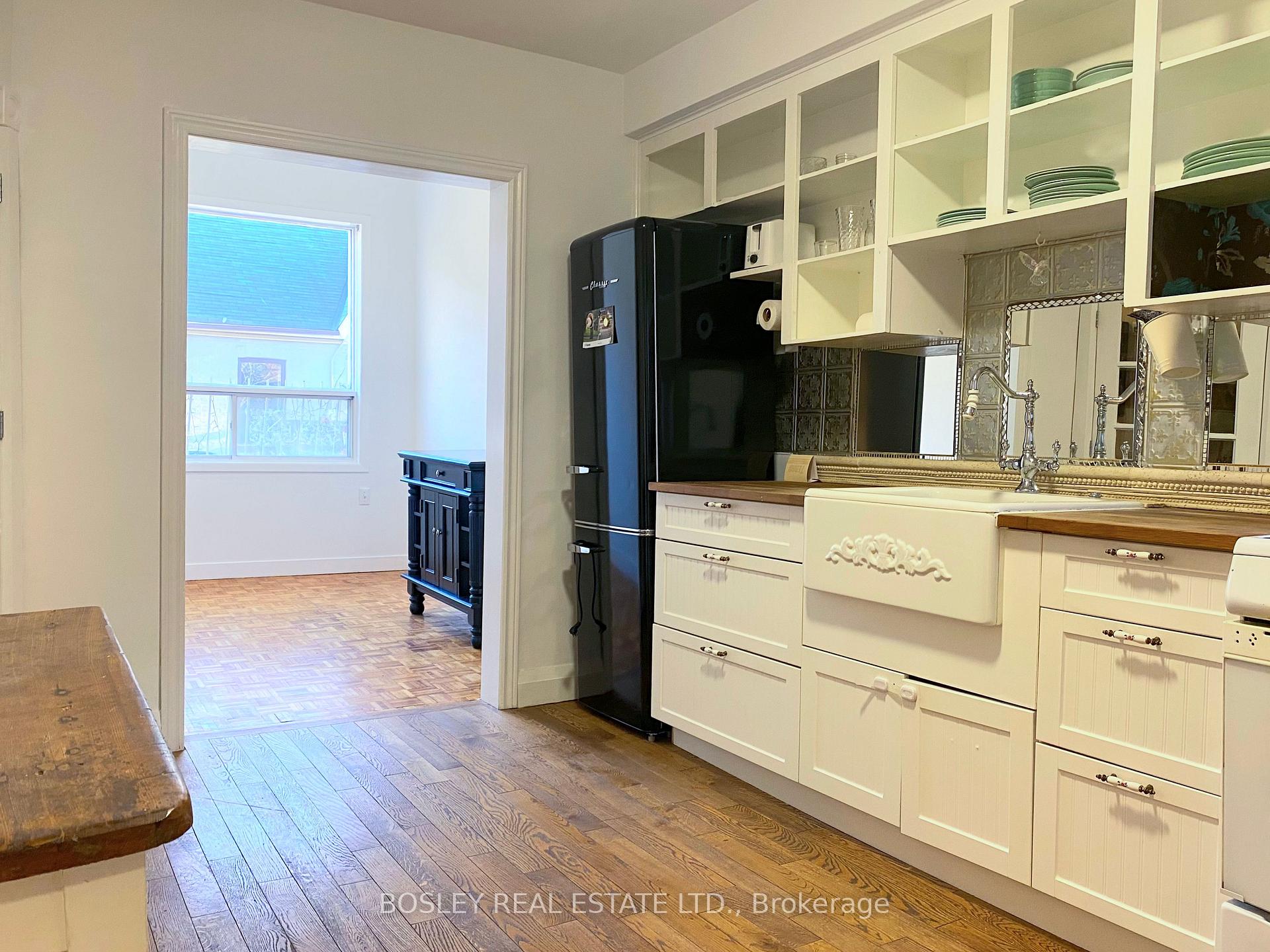Photo 3 of 44 Henderson Avenue W, Toronto, Trinity-Bellwoods — HOMEH