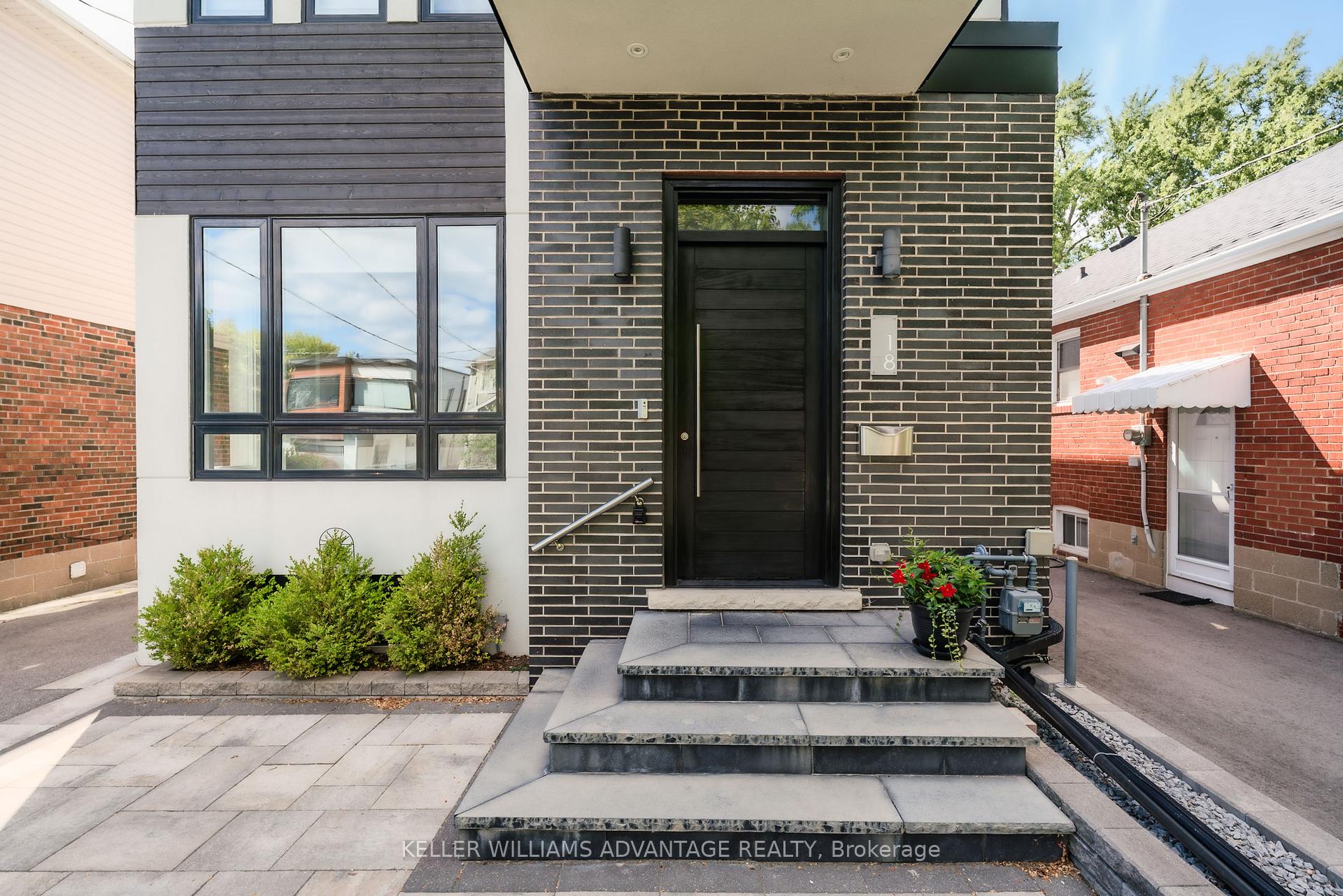 Photo 3 of 18 Mckayfield Road, Toronto, Danforth Village-East York — HOMEH