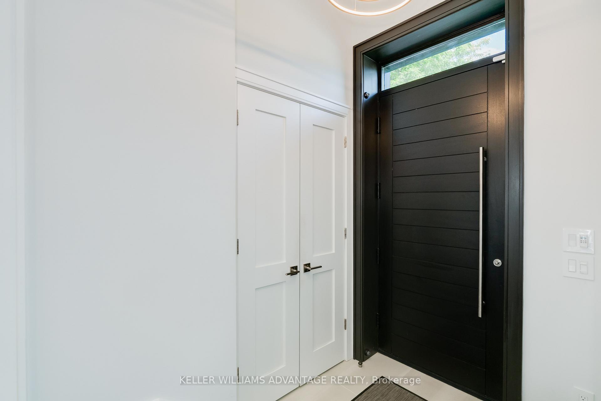 Photo 4 of 18 Mckayfield Road, Toronto, Danforth Village-East York — HOMEH