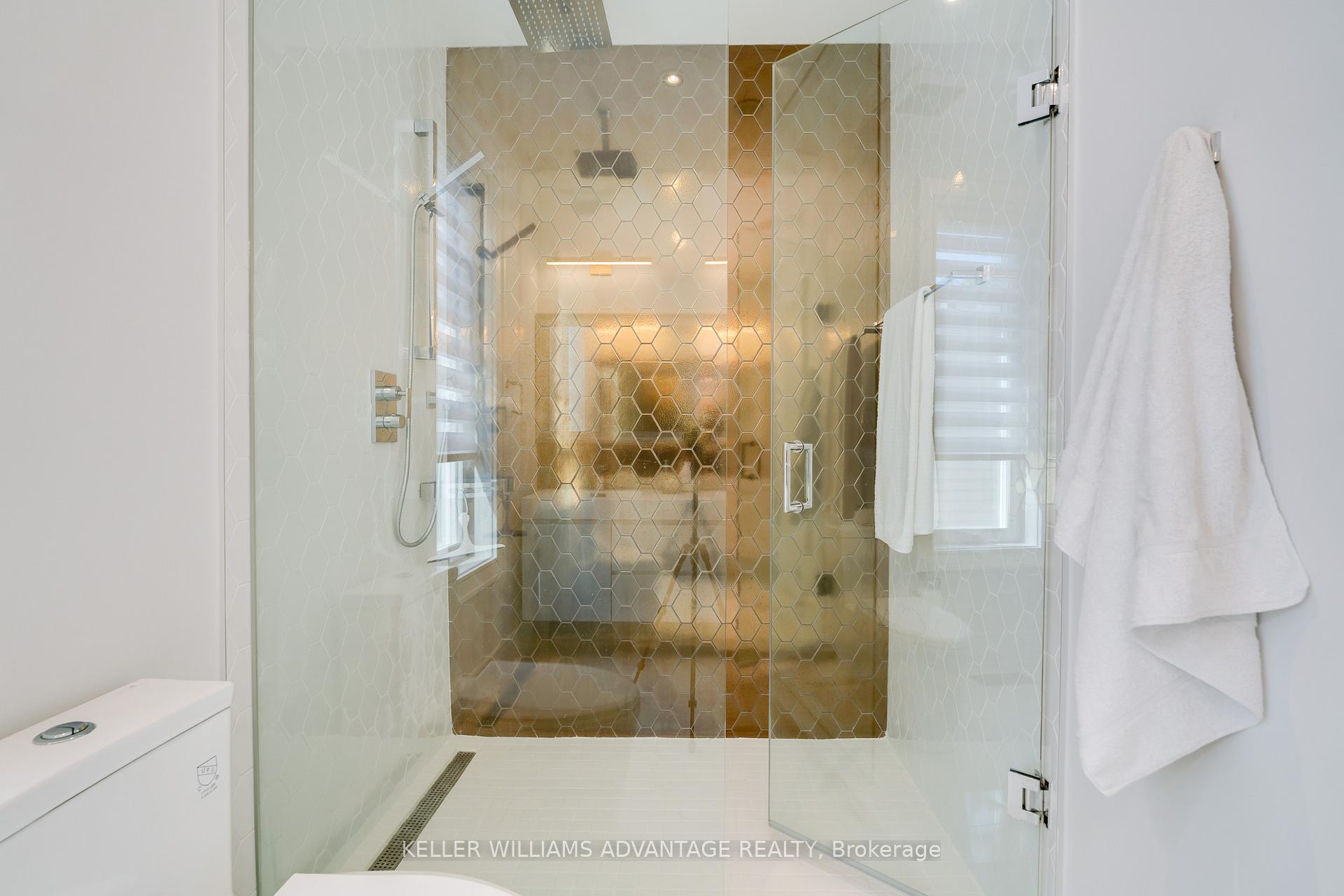 Photo 34 of 18 Mckayfield Road, Toronto, Danforth Village-East York — HOMEH