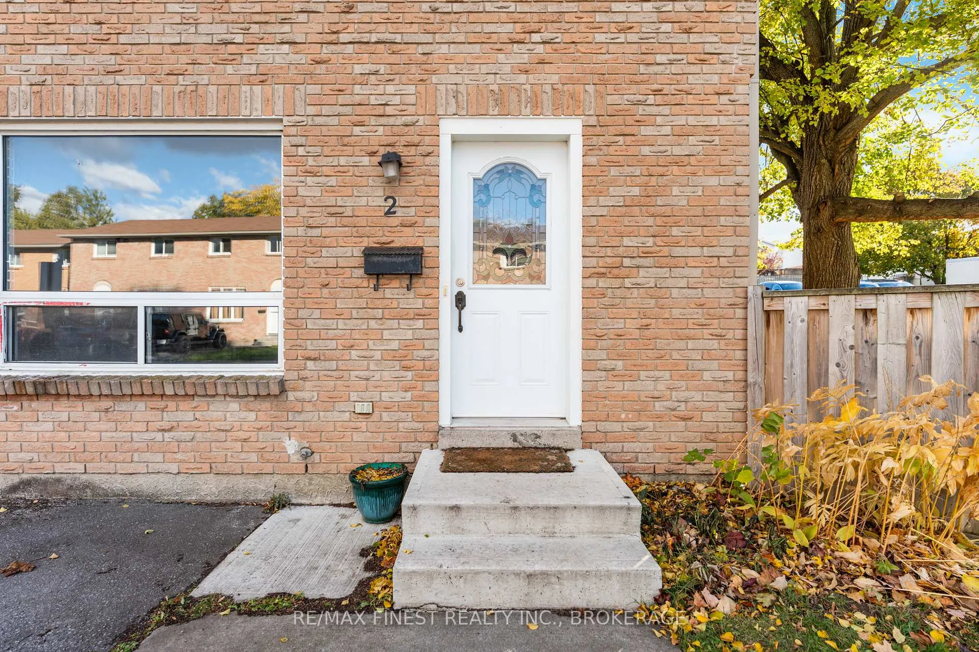 Photo 3 of Unit 72, 2 Rosemund Crescent, Kingston, West of Sir John A. Blvd — HOMEH