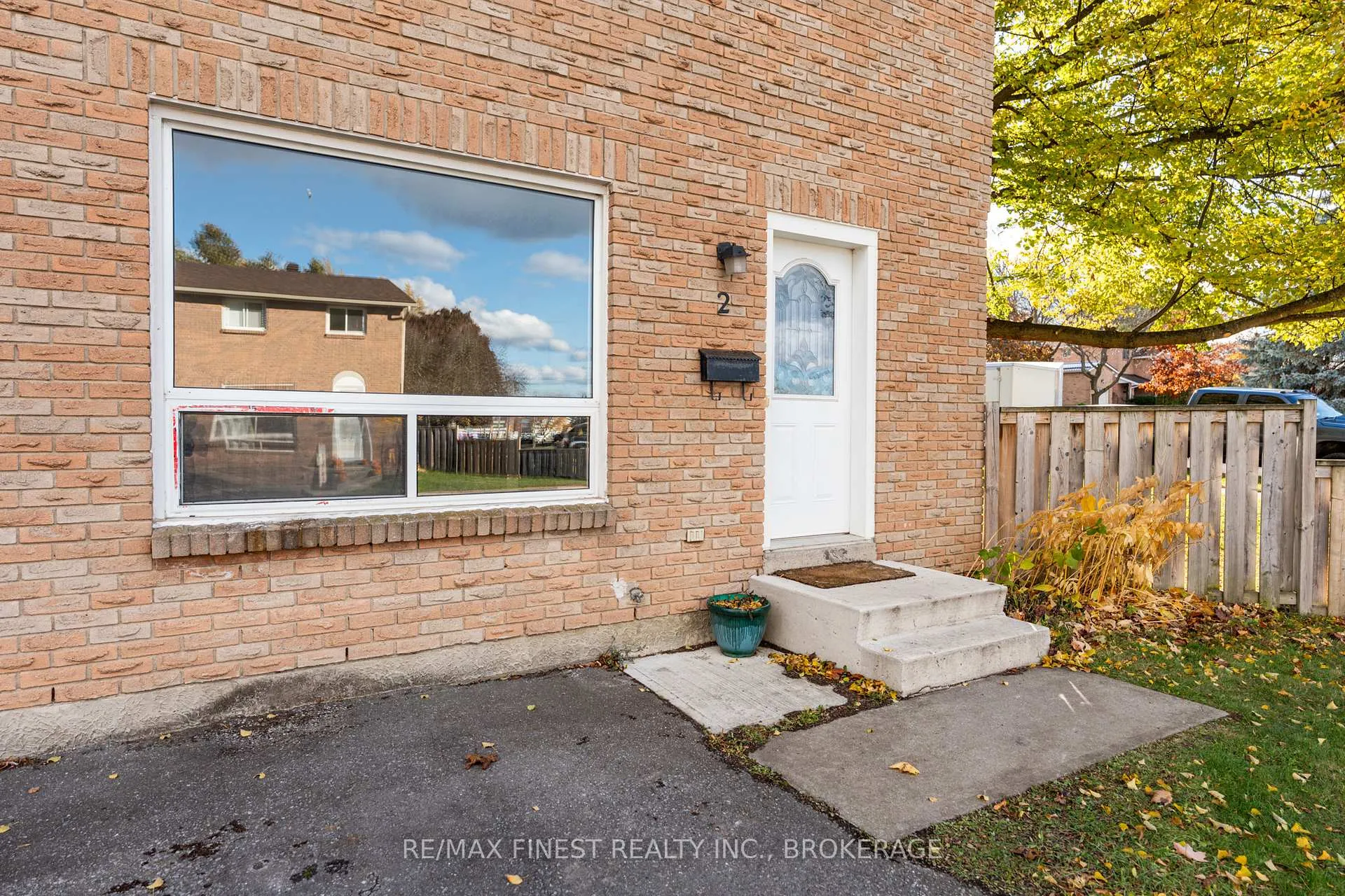 Photo 4 of Unit 72, 2 Rosemund Crescent, Kingston, West of Sir John A. Blvd — HOMEH
