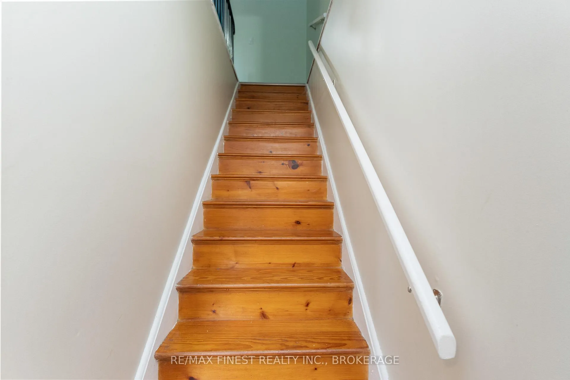 Photo 19 of Unit 72, 2 Rosemund Crescent, Kingston, West of Sir John A. Blvd — HOMEH