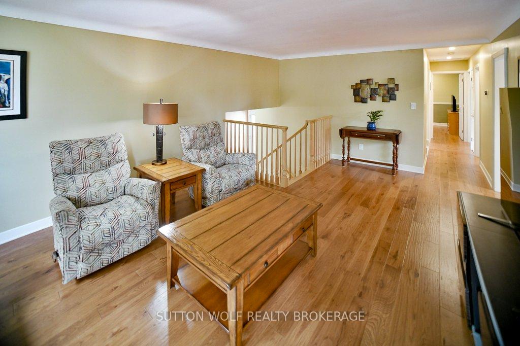 Photo 5 of 234 Riverview Drive, Strathroy-Caradoc, NE — HOMEH