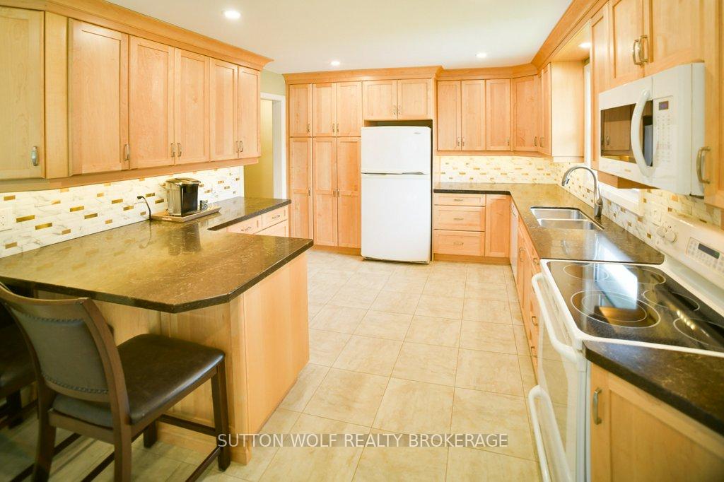 Photo 7 of 234 Riverview Drive, Strathroy-Caradoc, NE — HOMEH