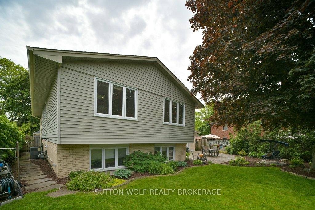 Photo 31 of 234 Riverview Drive, Strathroy-Caradoc, NE — HOMEH