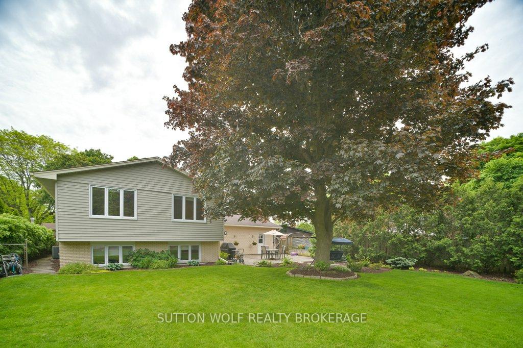 Photo 32 of 234 Riverview Drive, Strathroy-Caradoc, NE — HOMEH