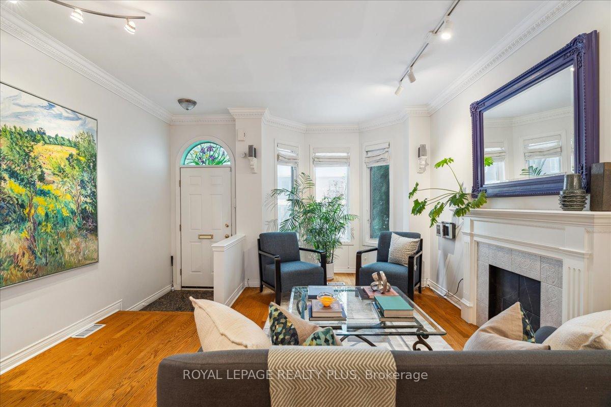 Photo 4 of 138C Euclid Avenue, Toronto, Trinity-Bellwoods — HOMEH