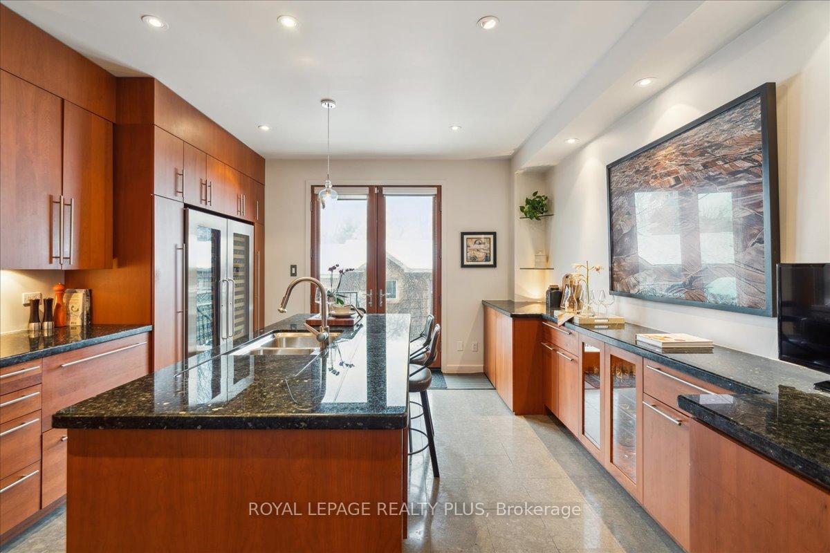 Photo 10 of 138C Euclid Avenue, Toronto, Trinity-Bellwoods — HOMEH