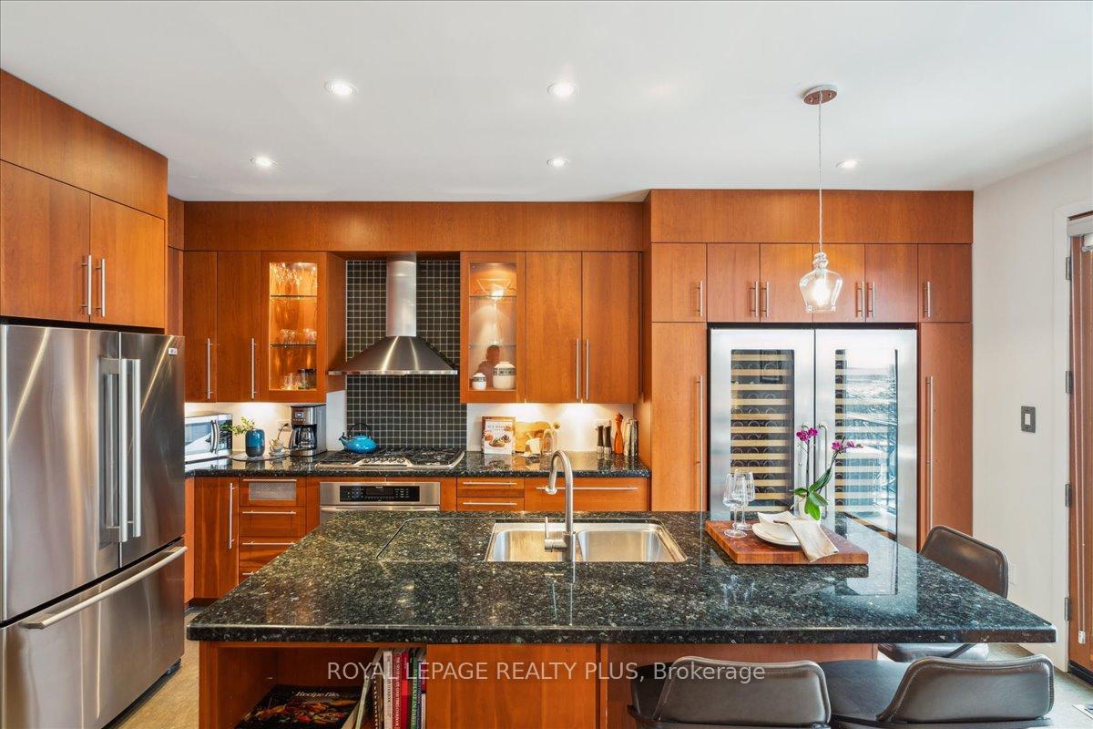 Photo 11 of 138C Euclid Avenue, Toronto, Trinity-Bellwoods — HOMEH