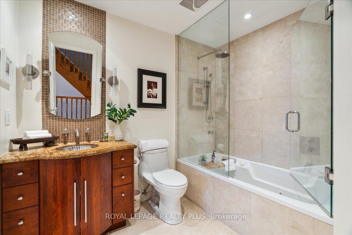 Photo 17 of 138C Euclid Avenue, Toronto, Trinity-Bellwoods — HOMEH