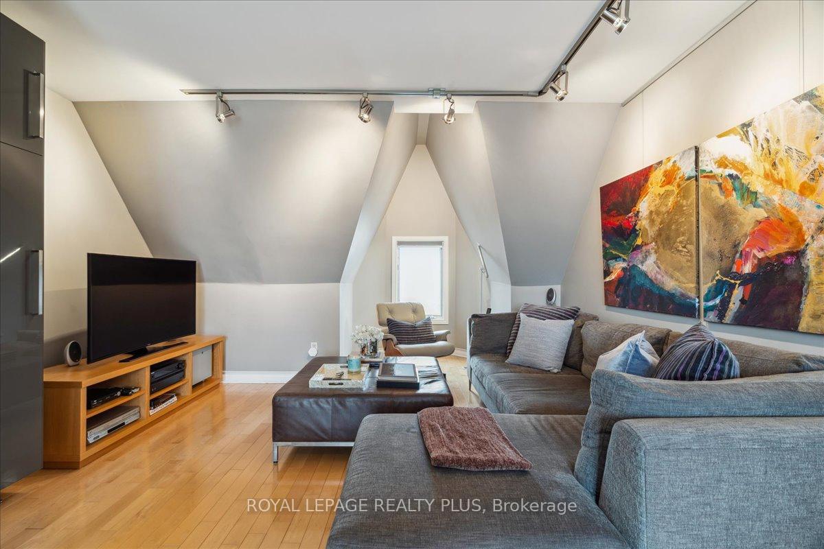 Photo 24 of 138C Euclid Avenue, Toronto, Trinity-Bellwoods — HOMEH
