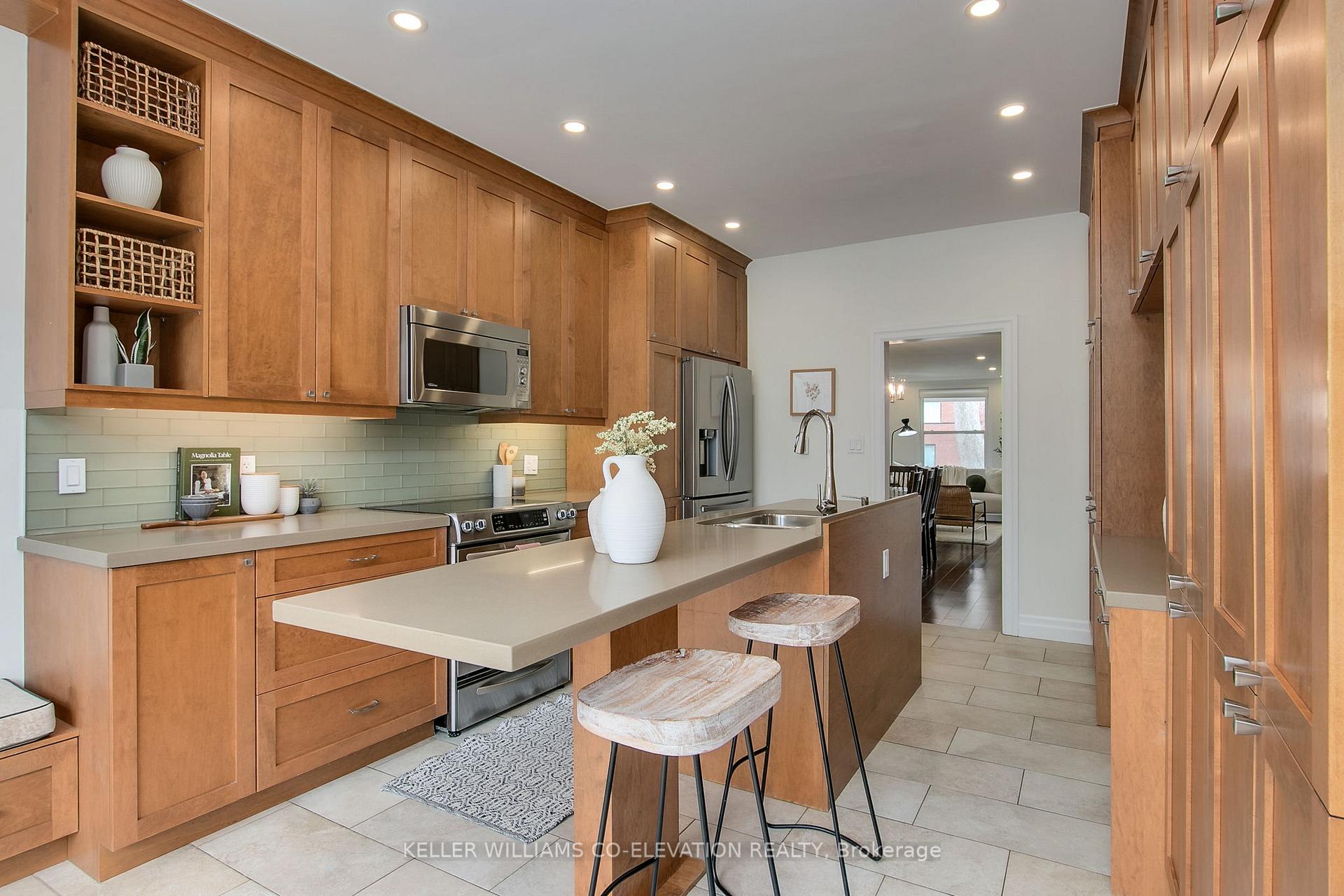 Photo 15 of 18 Grandview Avenue, Toronto, North Riverdale — HOMEH
