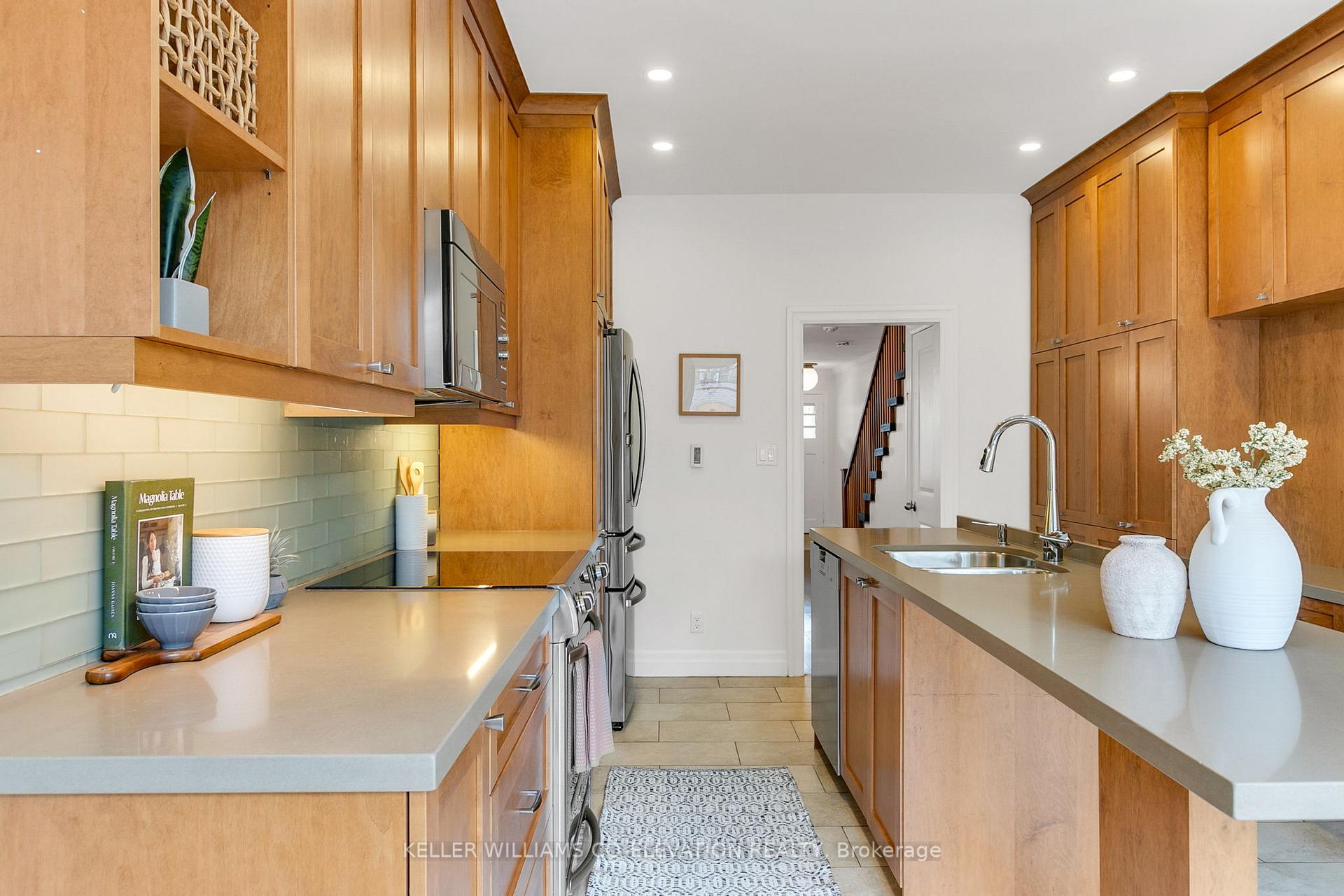 Photo 20 of 18 Grandview Avenue, Toronto, North Riverdale — HOMEH