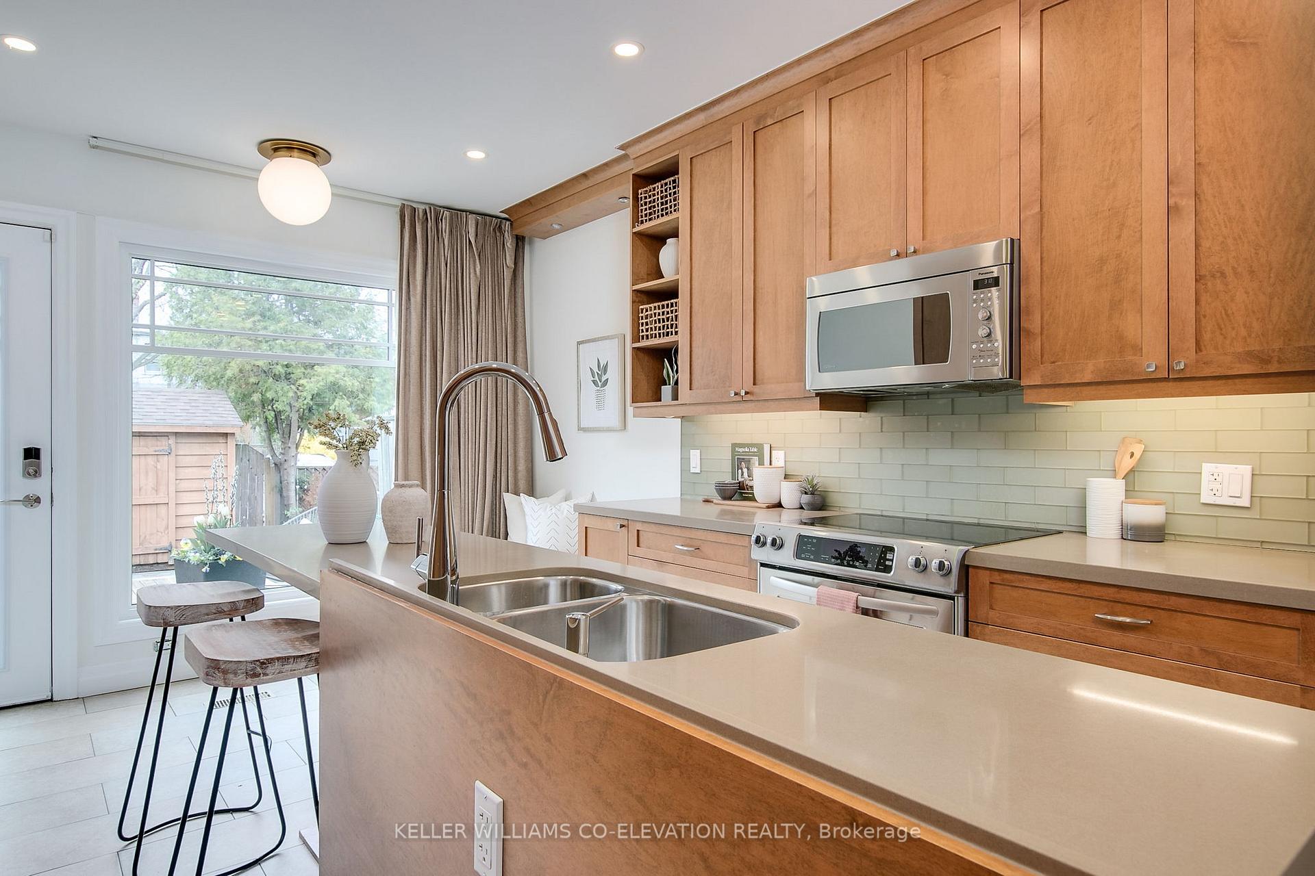 Photo 21 of 18 Grandview Avenue, Toronto, North Riverdale — HOMEH