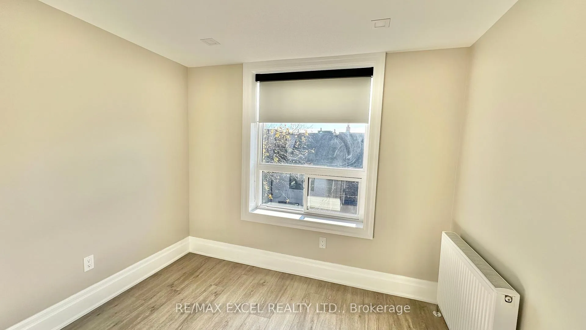 Photo 6 of Unit 3, 617 College Street, Toronto, Trinity-Bellwoods — HOMEH