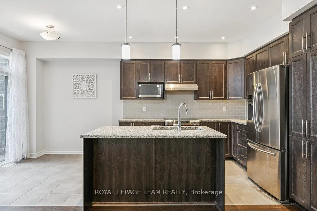 Photo 7 of 525 Rowers Way, Ottawa, Riverside South/Gloucester Glen — HOMEH