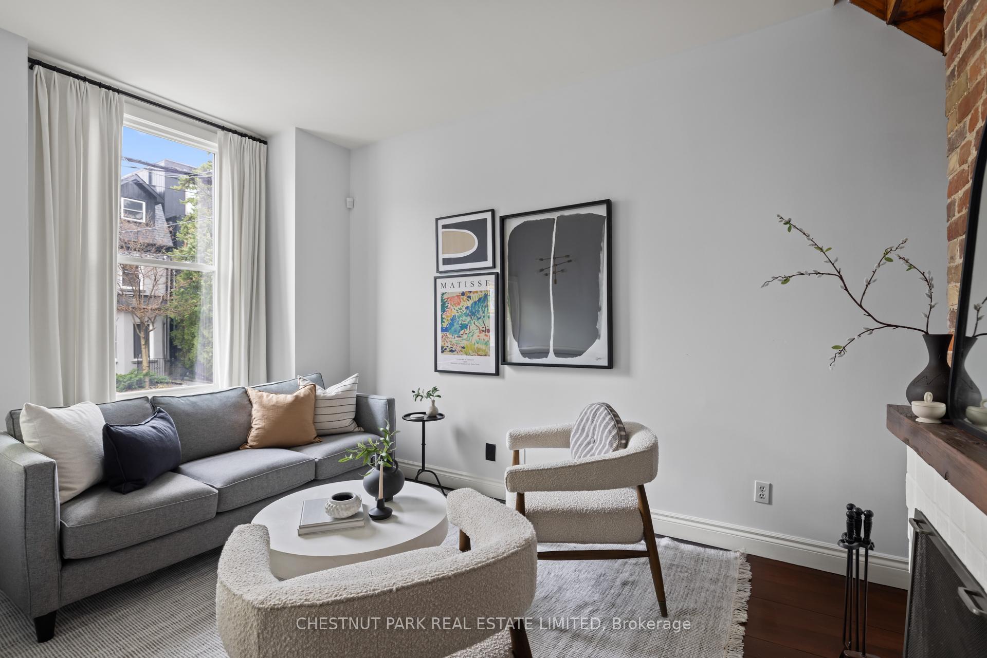 Photo 3 of 632 Wellington Street W, Toronto, Niagara — HOMEH