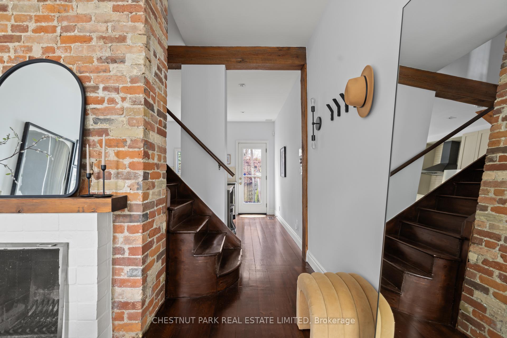 Photo 6 of 632 Wellington Street W, Toronto, Niagara — HOMEH